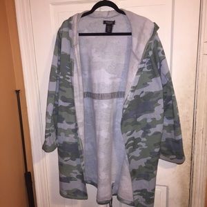 Camouflage cardigan
